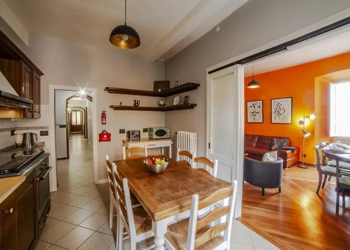 Casa Robina * Barga